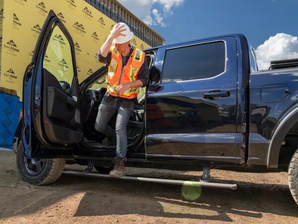 Ram Crew Cab 1500 09 - 18 (19 Classic) PowerStep™ Cab Length Black Running Boards AMP Research - 75138-01A-B - Image 5