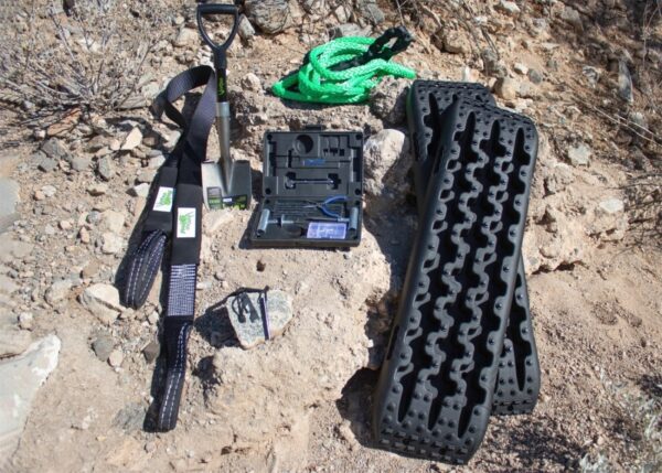 Off-Road Recovery Kit - Intermediate Voodoo Off Road - P000044 - Image 3