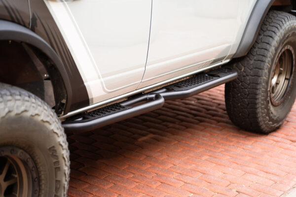 BRONCO SPORT 21-24 4L 2.0| 21-24 V6 2.7|BIG BEND 21-24 3L 1.5 OE Plus Series Side Steps DV8 Off Road - SRBR-02 - Image 2