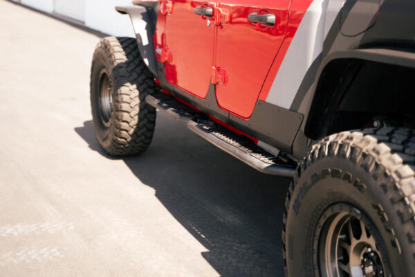 JT GLADIATOR 19-23 V6 3.6 Body/Pinch Weld Mounted Step DV8 Off Road - SRGL-08 - Image 8