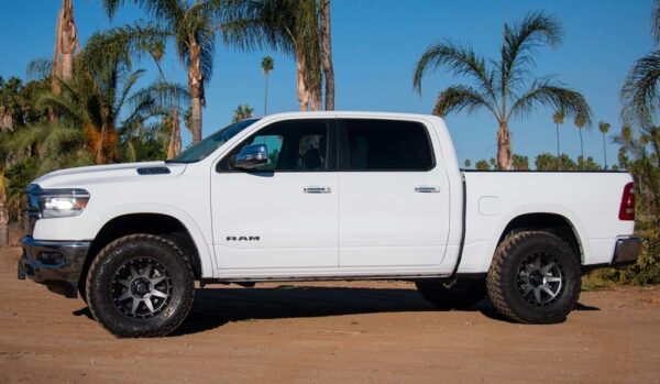 RAM 1500 NEW BODY 19-24 V8 5.7 2-3” Lift Front 2.5 VS Remote Reservoir Coilover Kit Icon|Icon Vehicle Dynamics - 211015 - Image 10