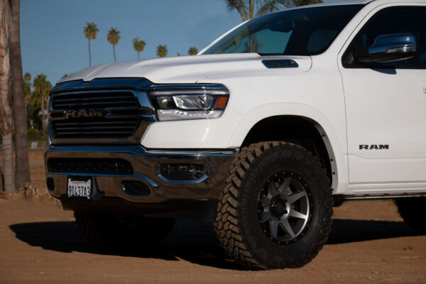 RAM 1500 NEW BODY 19-24 V8 5.7 2-3” Lift Front 2.5 VS Remote Reservoir Coilover Kit Icon|Icon Vehicle Dynamics - 211015 - Image 9