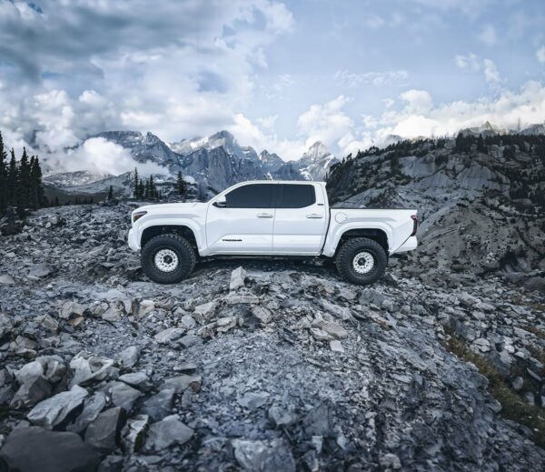 Toyota TACOMA +24 L4 2.4 1.5in Front Leveling Kit Tuff Country - 52924 - Image 2
