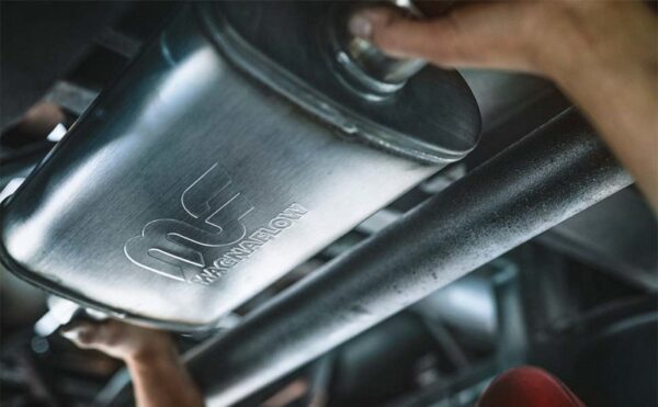 MagnaFlow Muffler Mag SS 18X5X8 2.5 O/C - Image 10